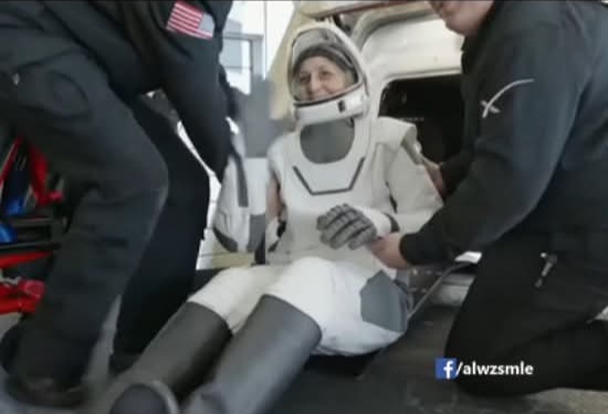 9 மாதங்களுக்கு பின் பூமி திரும்பிய சுனிதா வில்லியம்ஸ்.