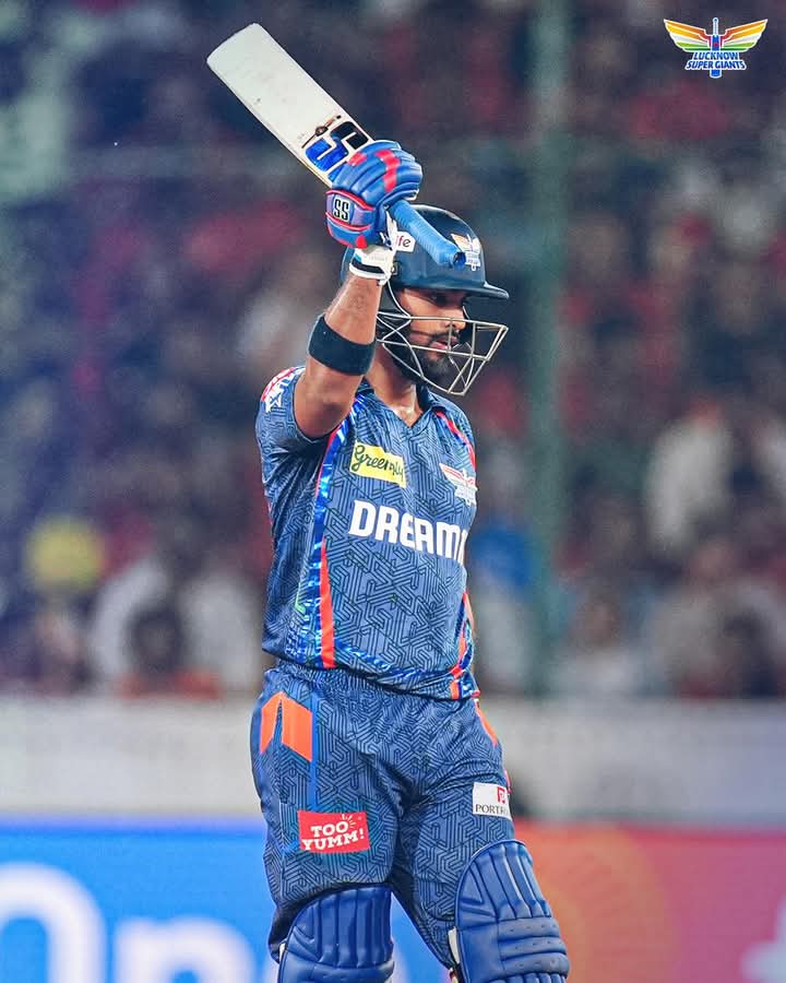 ஹைதராபாத் அணிக்கு எதிரான லீக் போட்டியில் லக்னோ அணி அதிரடியாக விளையாடி அசத்தல் வெற்றி.