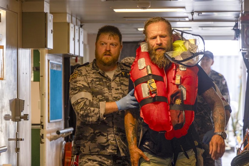 புயலால் கலைந்த  சாகசப் பிரியரின் கனவு .