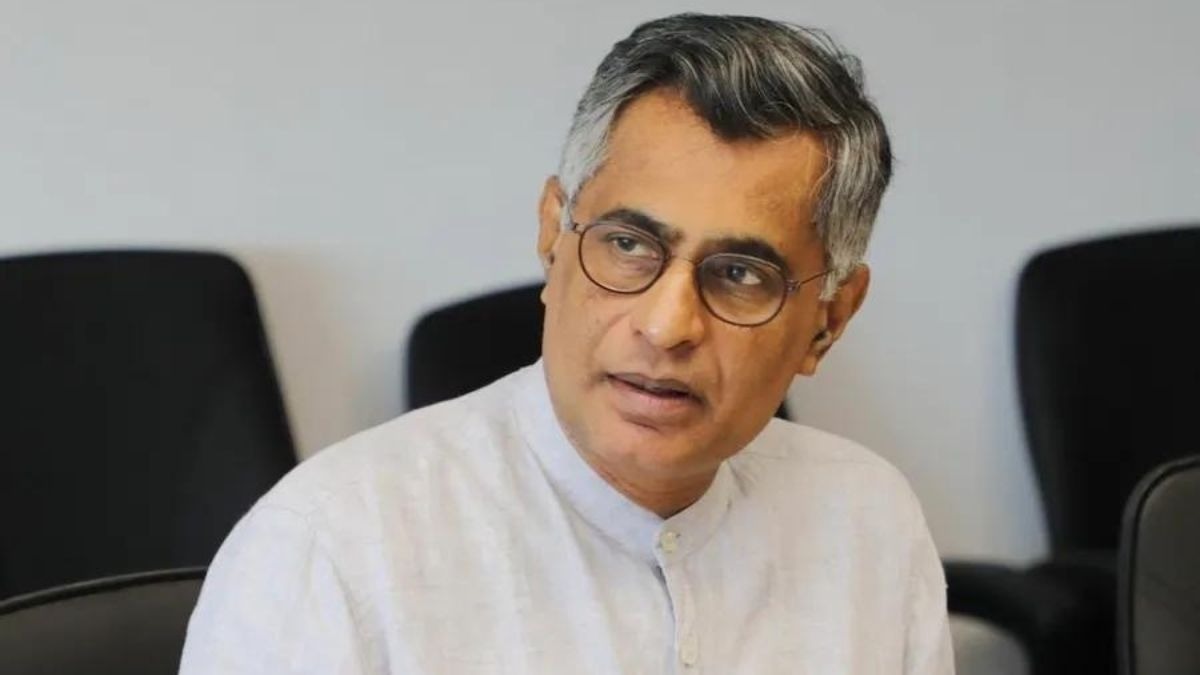 அனுர இருக்கும் வரை அர்ஜுன மகேந்திரனின் முடிக்குக் கூட தீங்கு நேராது – சம்பிக ரணவக்க.