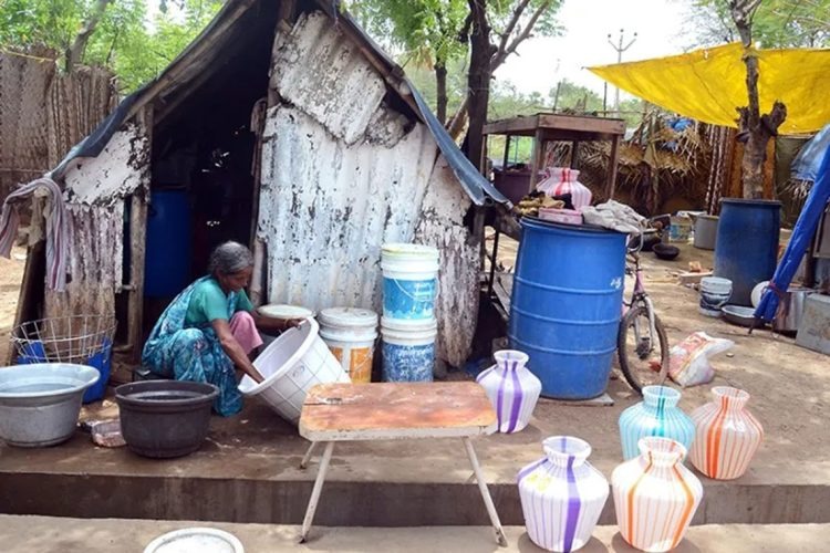 இந்தியாவில் உள்ள அகதிகள் முகாம்களில் தங்கியிருக்கும் 2 இலட்சம் இலங்கைத் தமிழர்களை மீண்டும் அழைத்து வர அரசு தயாராகிறது!