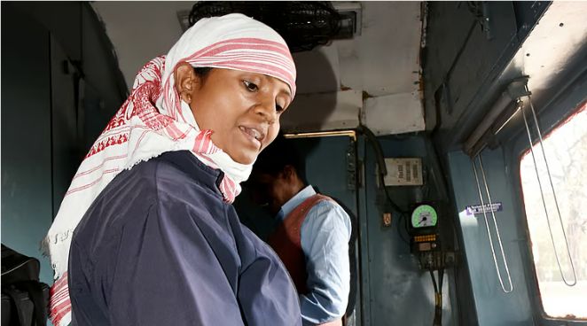 ஜார்க்கண்ட் மாநிலத்தில் பெண் பணியாளர்கள் மட்டும் கொண்ட சிறப்பு ரயில் இயக்கம்!