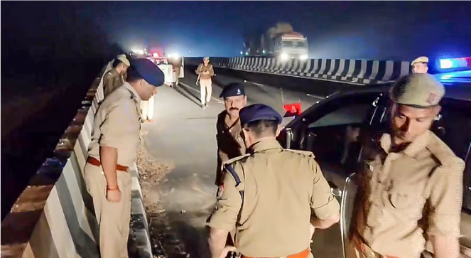 உத்தரப் பிரதேசத்தில் பத்திரிகையாளர் ஒருவர் பொது இடத்தில் சுட்டுக்கொலை!