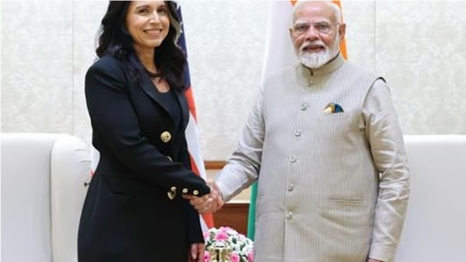 பிரதமா் மோடியுடன் அமெரிக்க உளவுத் துறை தலைவா் துளசி கப்பாா்ட் சந்திப்பு