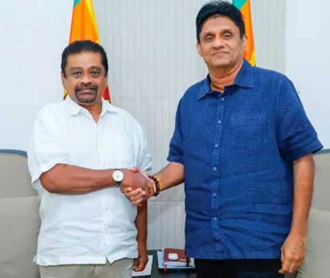 ஐக்கிய தேசிய கட்சியின் களுத்துறை அமைப்பாளர் லக்ஷ்மன் விஜேமான்ன ஐக்கிய மக்கள் சக்தியில் இணைந்தார்!