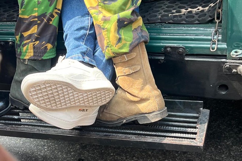 கனேமுல்ல சஞ்சீவ கொலையில் சிறைக்குள்ளிருந்தும் ஆதரவு வழங்கப்பட்டதா? பூஸ்ஸா சிறை அதிகாரி நீதிமன்ற காவலில்..