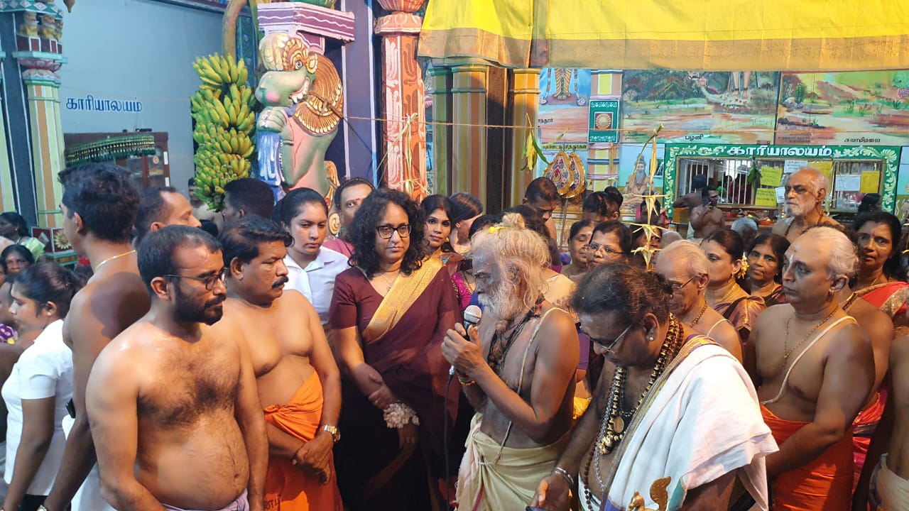 மாவிட்டபுரம் கந்தசுவாமி ஆலயத்தில் இன்று வழிபாடுகளில் ஈடுபட்ட பிரதமர்.