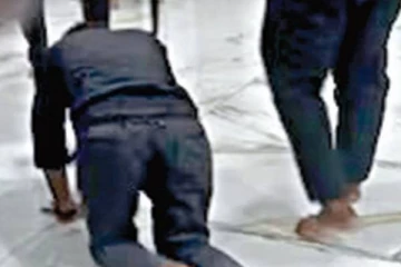 இலக்கை எட்ட முடியாத ஊழியர்களுக்கு கொடூரமான தண்டனை வழங்குவதாக கேரள தனியார் நிறுவனம் மீது புகார்