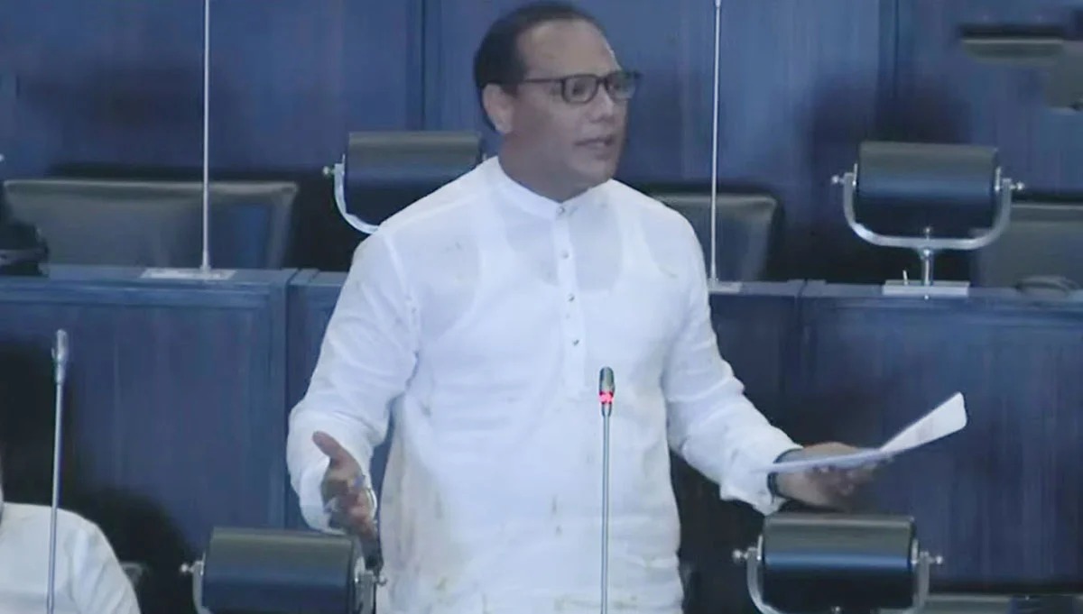 இந்திய-இலங்கை ஒப்பந்தங்களால் எனது சிறப்புரிமைகள் மீறப்பட்டுள்ளன..- பாராளுமன்ற உறுப்பினர் தயாசிறி ஜயசேகர குமுறல்