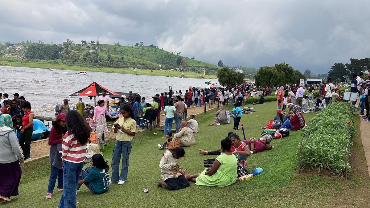 களைகட்டும் புதுவருடம்: உள்நாட்டு, வெளிநாட்டு சுற்றுலாப் பயணிகளால் நிரம்பி வழியும் நுவரெலியா!