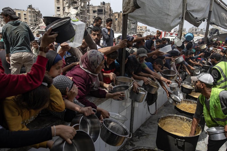 உணவை ஓர் அரசியல் ஆயுதமாகப் பயன்படுத்தக்கூடாது: கனடியப் பிரதமர்.