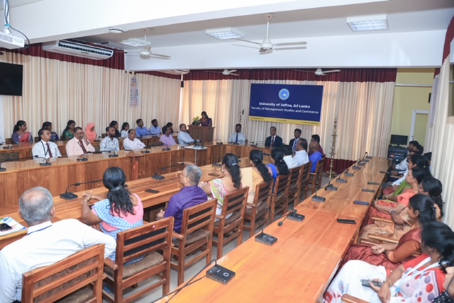 முகாமைத்துவக் கற்கைகள் மற்றும் வணிக பீடத்தில் இறுதி வருட மாணவர்களுக்கான தொழிற் சந்தை.