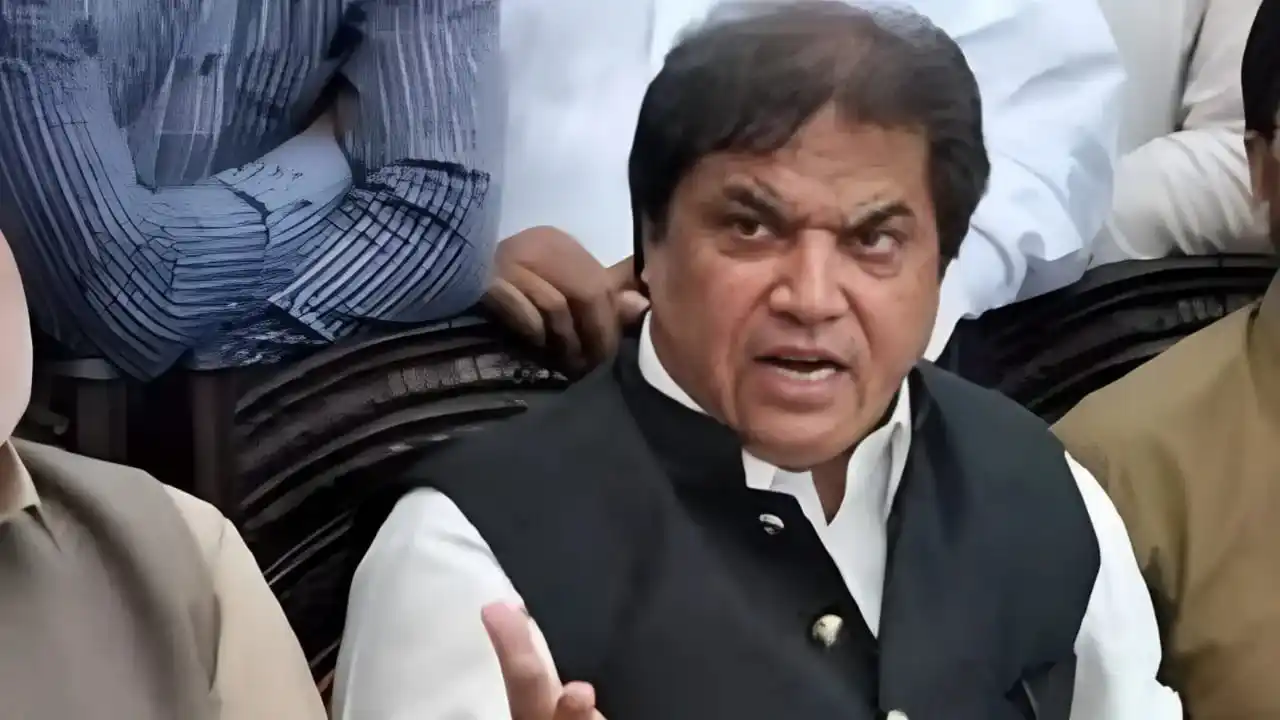 அணு ஆயுதம் தாங்கிய ஏவுகணைகள் இந்தியாவை நோக்கி உள்ளன.