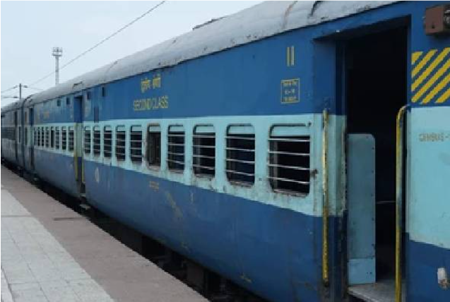 ஓடும் ரயிலில் இருந்து பயணி வீசிய தண்ணீர் போத்தலால் 14 வயது சிறுவன் உயிரிழப்பு!