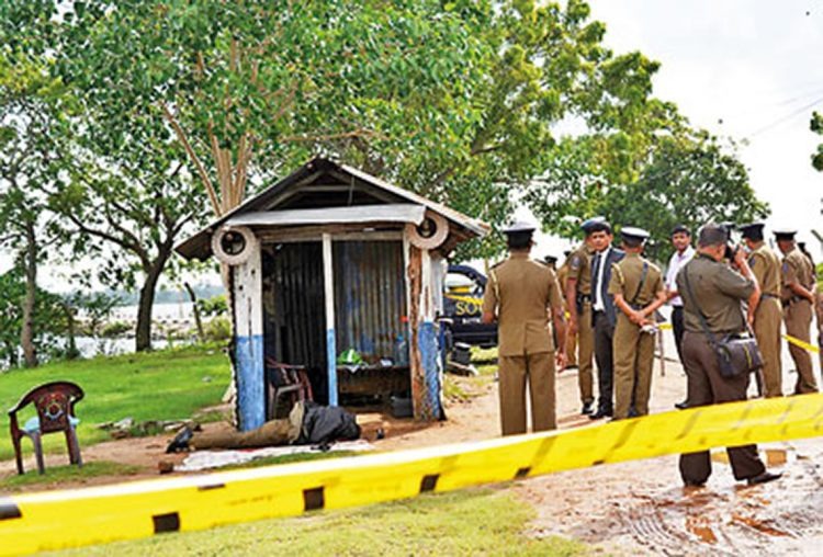 ஈஸ்ட்டர்  விசாரணைகளை திசை திருப்பிய அரச புலனாய்வு சேவையைச் சேர்ந்த பொலிஸ் கான்ஸ்டபிள் கைது….