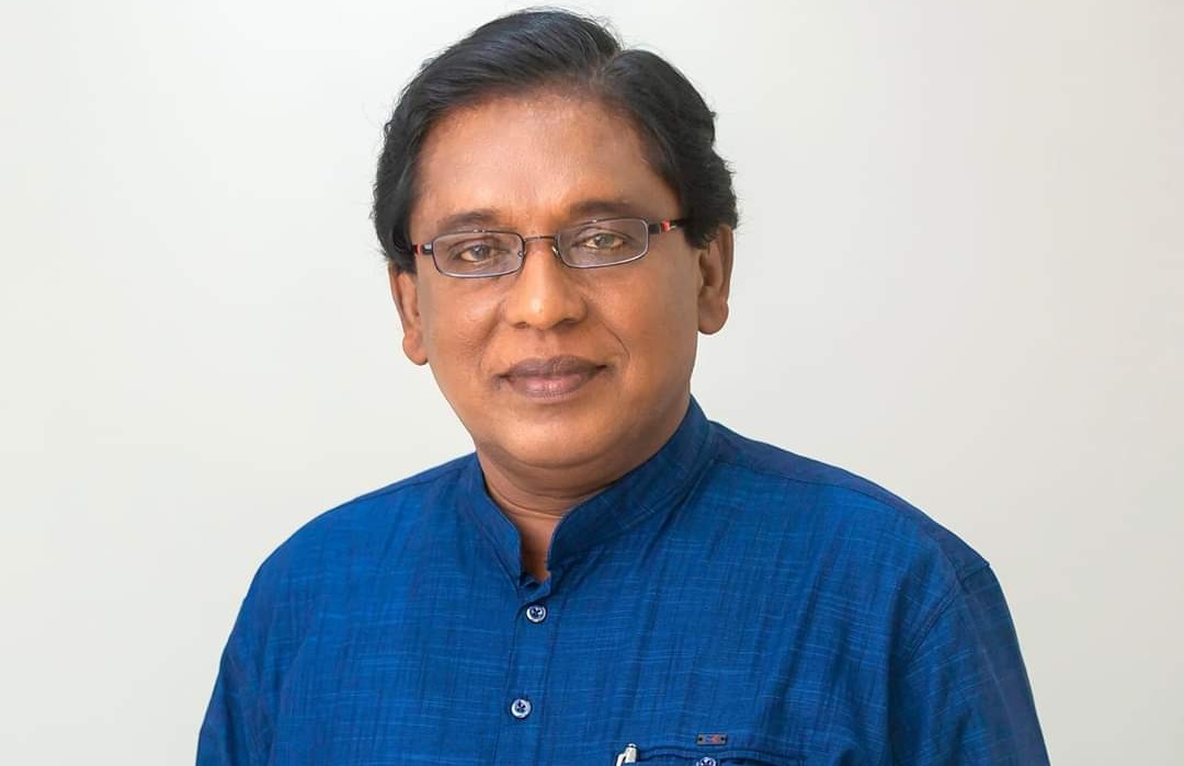 100 கோடி ரூபா இழப்பீடு கோரி  சரவணபவனுக்கு வக்கீல் நோட்டீஸ்.