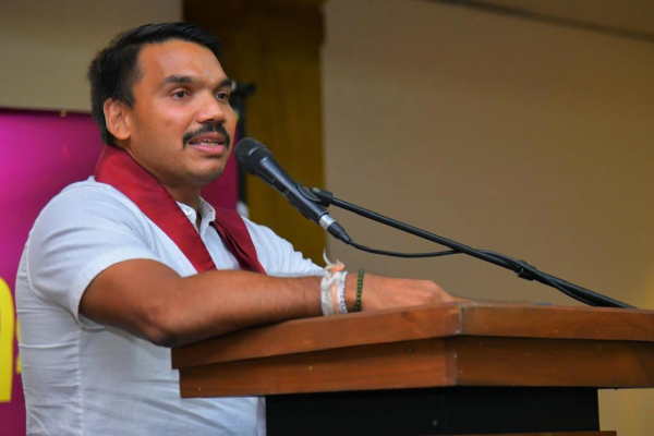 பெரும்பான்மை பெற்ற தரப்பினர்தான் சபைகளில் ஆட்சி அமைக்க வேண்டும்!  – இப்படி நாமல் எம்.பி. வலியுறுத்து.