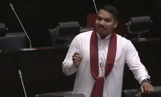 ராஜபக்க்ஷக்களைச் சிறைக்கு அனுப்புவதால் மக்களின் பிரச்சினைக்குத் தீர்வு கிடைக்காது!  நாடாளுமன்றில் நாமல் எம்.பி. தெரிவிப்பு.