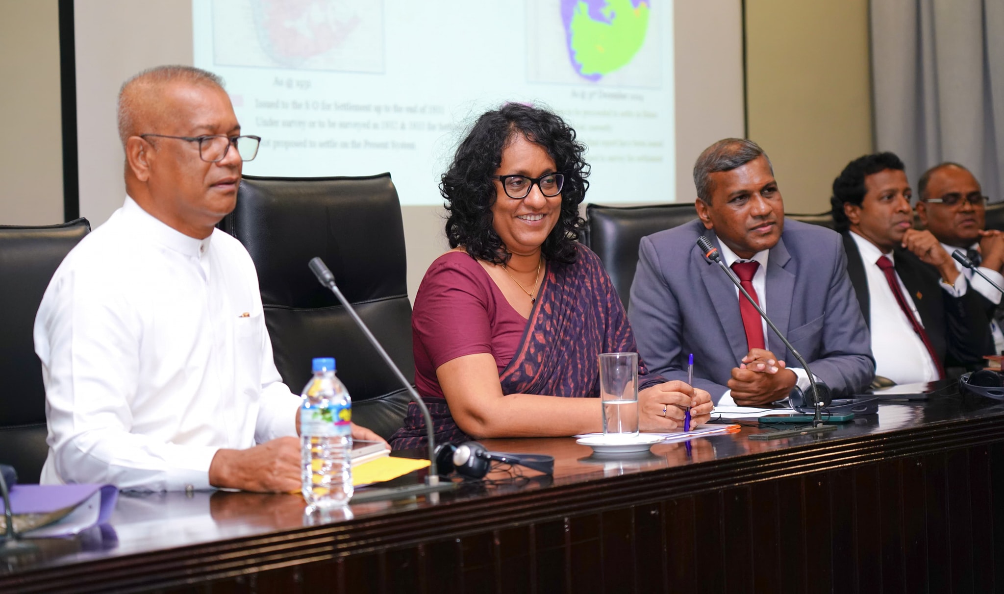 காணி பற்றிய வர்த்தமானி: எம்.பிக்களிடம் பிரதமர் வழங்கிய வாக்குறுதி என்ன?