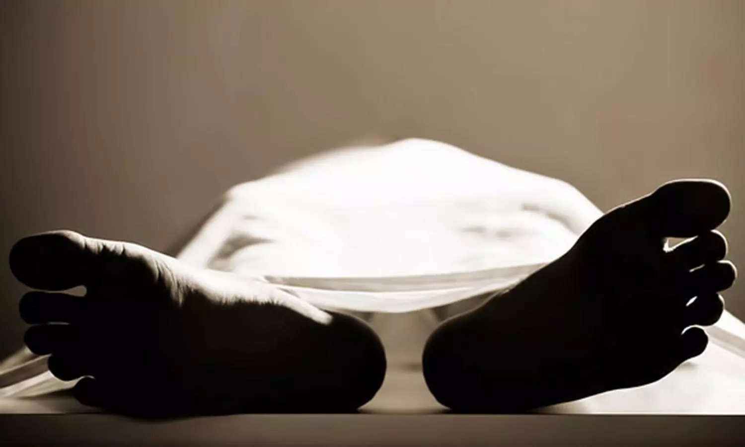 ஏழாலையில் வாள் வெட்டி தொழிலாளி ஒருவர் சாவு!