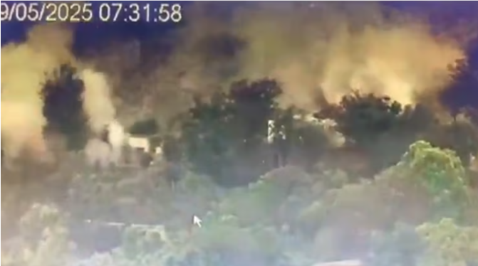 பாகிஸ்தான் பயங்கரவாத முகாம்களை தரைமட்டமாக்கிய இந்திய ராணுவம் : புதிய விடியோ