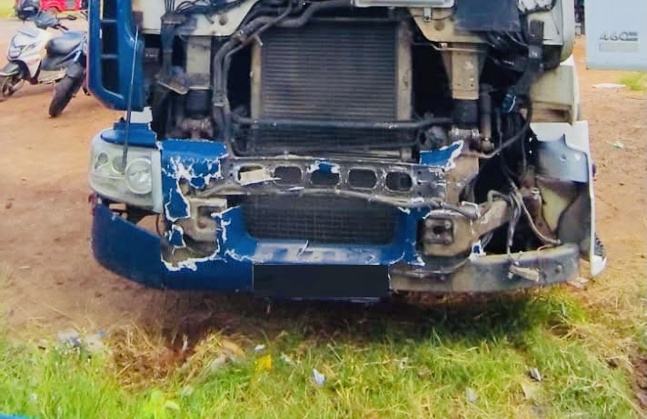 3 வாகனங்கள் மோதி விபத்து! ஏழு பேர் வைத்தியசாலையில்!!