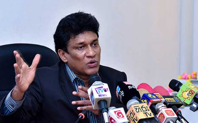 “நீ கும்பிடுவது சிலையின் தலையையா? காலையா?” தோட்ட அதிகாரிகள் தமிழ் இளைஞர் மீது தாக்குதல்!