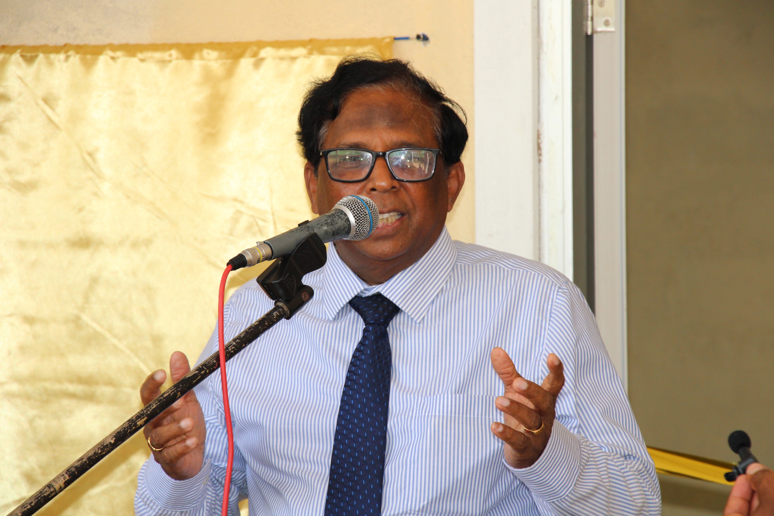 உதவிகளை வழங்கத் தற்போது   நிறுவனங்கள் முன்வருவதில்லை  – வடக்கு ஆளுநர் வேதநாயகன் கவலை.