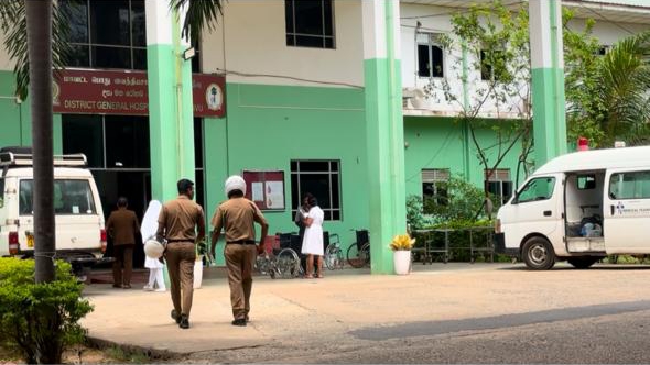 ‘செல்பி’ மோகத்தால்   இரு மாணவிகள் பலி  – முல்லைத்தீவில் துயரம்.