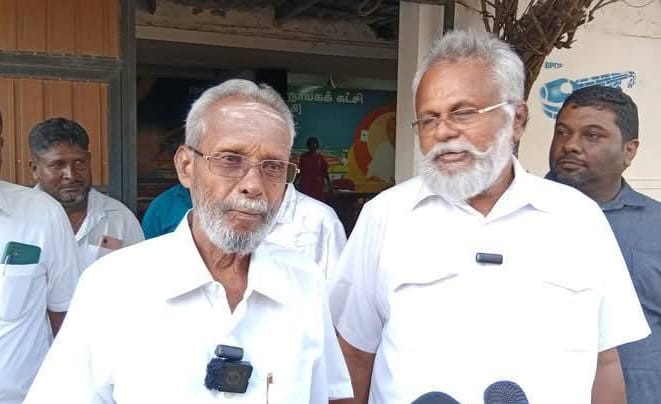 சி.வி.கே. –  டக்ளஸ் சந்திப்பு  – உள்ளூராட்சி சபைகளில் ஆட்சி அமைப்பது தொடர்பில் பேச்சு.