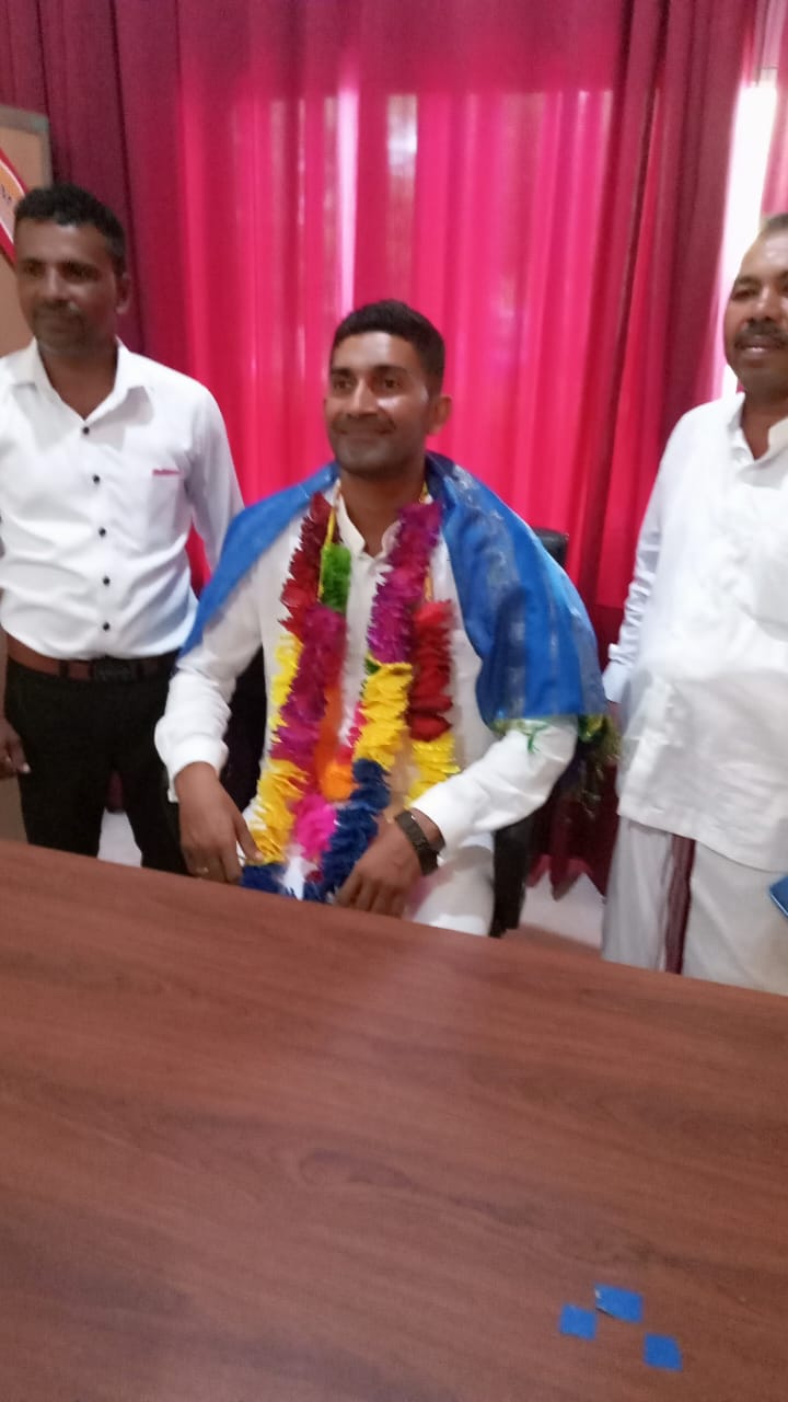 சுயேச்சைச் குழுவின் ஆதரவுடன்  நாவிதன்வெளி பிரதேச சபையை கைப்பற்றியது தமிழரசுக் கட்சி!  – தவிசாளராக ரூபசாந்தன் தெரிவு.