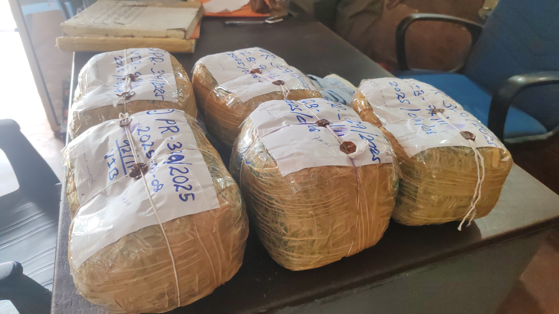 வவுனியாவில் 10 கிலோ கஞ்சா  மீட்பு!