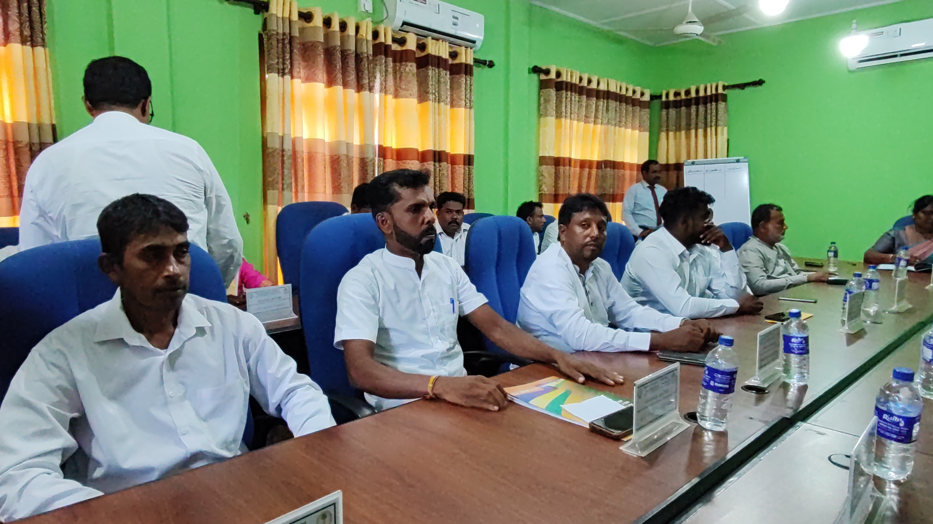 தமிழ்க் கட்சிகளின் ஆதரவுடன்  செட்டிகுளம் பிரதேச சபையை கைப்பற்றியது ரிஷாத் தரப்பு!