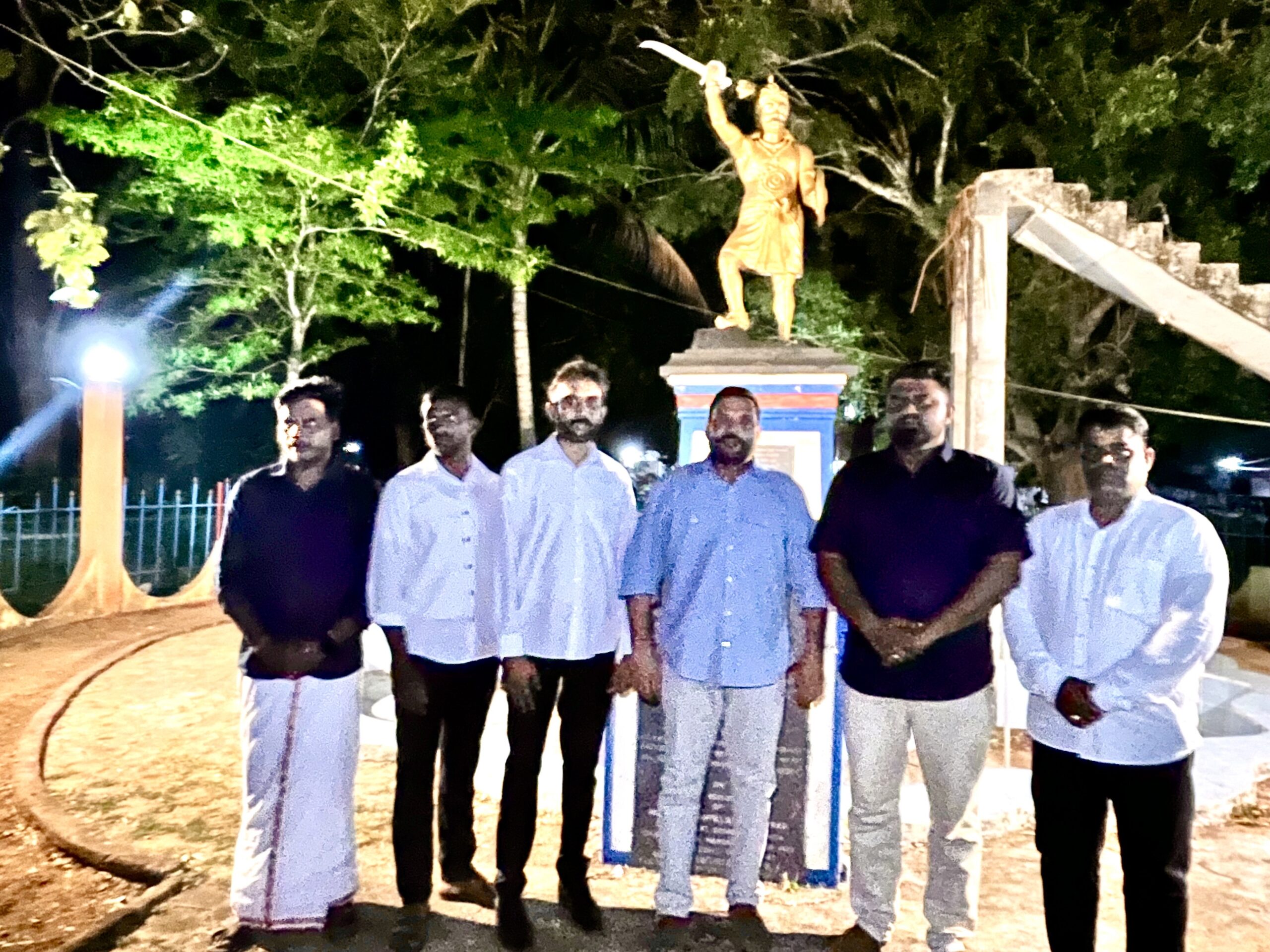 ஜனநாயகத் தேசியக் கூட்டணியின் உறுப்பினர்கள் பண்டாரவன்னியன் சிலை முன் சத்தியப்பிரமாணம்.