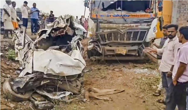 மத்தியப் பிரதேசம்: ஜாபுவாவில் கோர விபத்து – 9 பேர் பலி