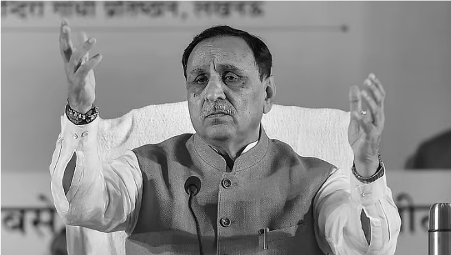 குஜராத் விமான விபத்தில் முன்னாள் முதல்வர் விஜய் ரூபானி பலி!