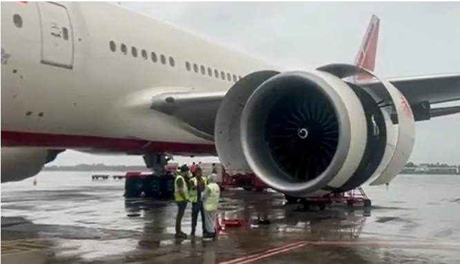 மீண்டும் ஏர் இந்தியா விமானத்தில் என்ஜின் பழுது: பயணிகள் வெளியேற்றம்!