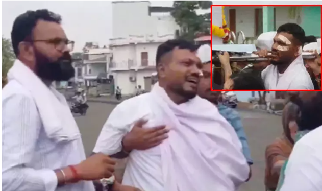 குஜராத் விமான விபத்து: உயிர் தப்பிய ஒரே ஒரு நபர்; சகோதரரின் உடலை சுமந்து சென்ற சோகம்!