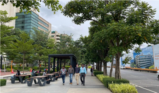 ‘நவீன கொத்தடிமை சட்டம்’ – கர்நாடக அரசின் வேலை நேர உயர்வால் வெடித்த சர்ச்சை!