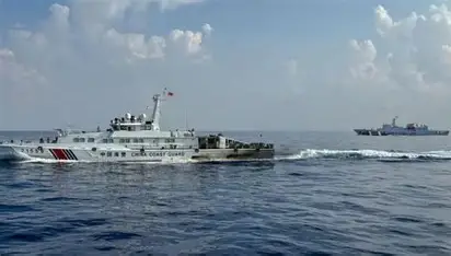 தென் சீனக் கடலில் பிலிப்பைன்ஸ் மற்றும் அமெரிக்க இராணுவம் கூட்டு இராணுவப் பயிற்சி!