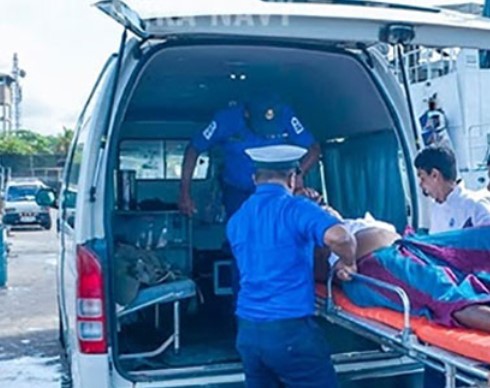 காணாமல்போன  5 மீனவர்களில் இருவர் சடலங்களாக மீட்பு! – இருவர் உயிருடன் மீண்டனர்.