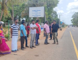 ஓமந்தையில் விகாரை கட்டும் முயற்சி மக்கள் போராட்டத்தால் தடுத்து நிறுத்தம்.