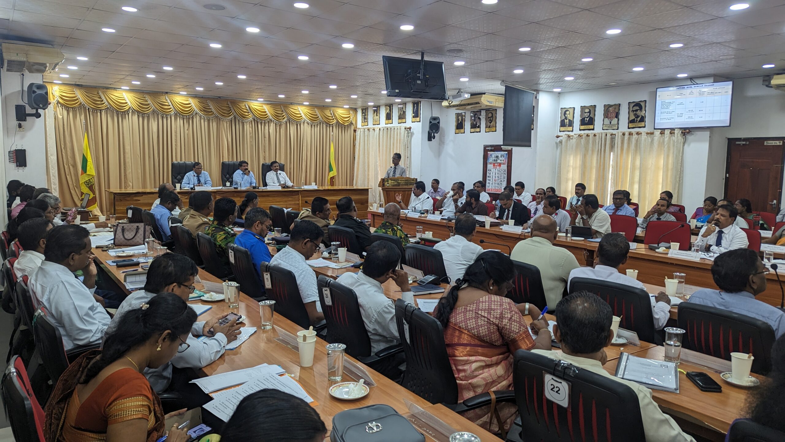 நாடாளுமன்ற உறுப்பினர்கள், தவிசாளர்களுக்கு ஏன் முறையாக ஆசனங்கள் ஒதுக்கப்படவில்லை?