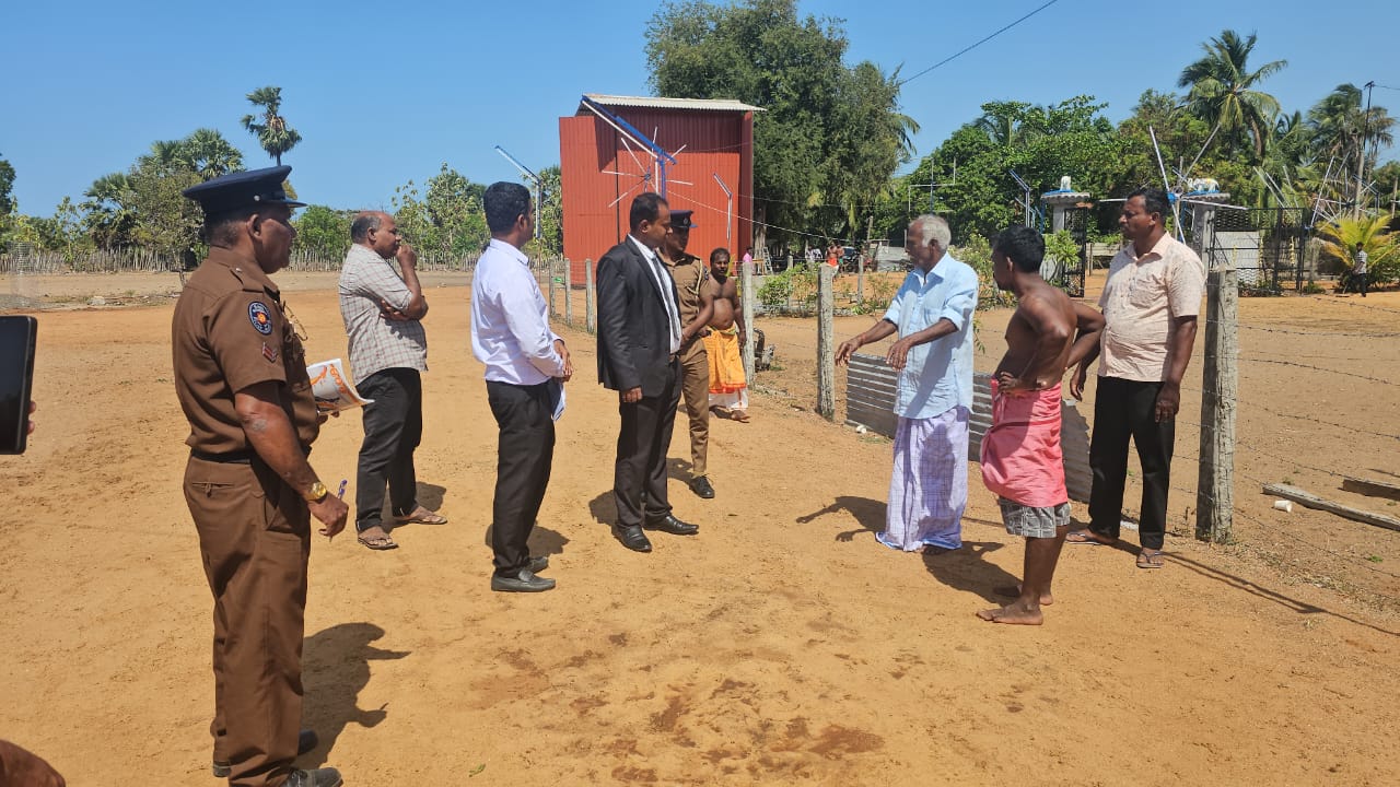 தேரின் கலசம் கழன்று வீழ்ந்ததில் பெண் ஒருவர் பரிதாப உயிரிழப்பு  – முள்ளிவாய்க்காலில் இன்று துயரம்.