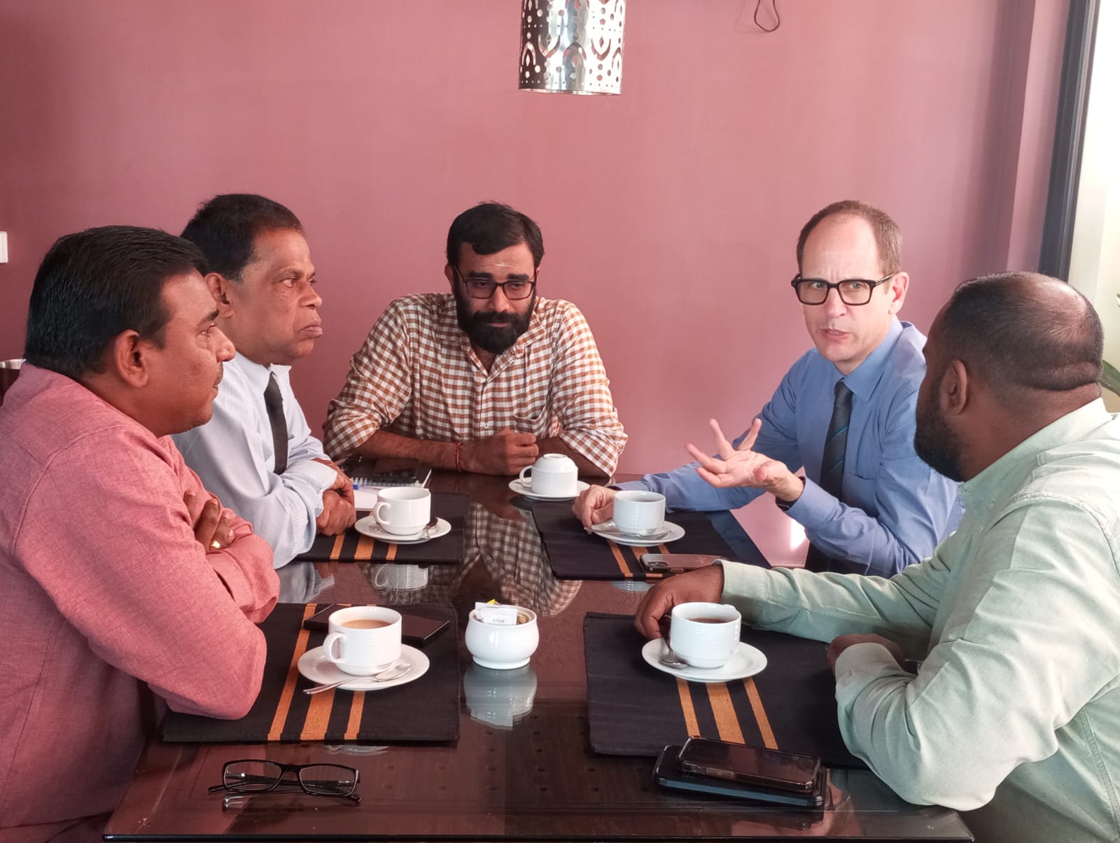 போரால் பாதிக்கப்பட்ட வடக்கு, கிழக்கை மீளக் கட்டியெழுப்புவதற்குக் கனடா உதவும்.