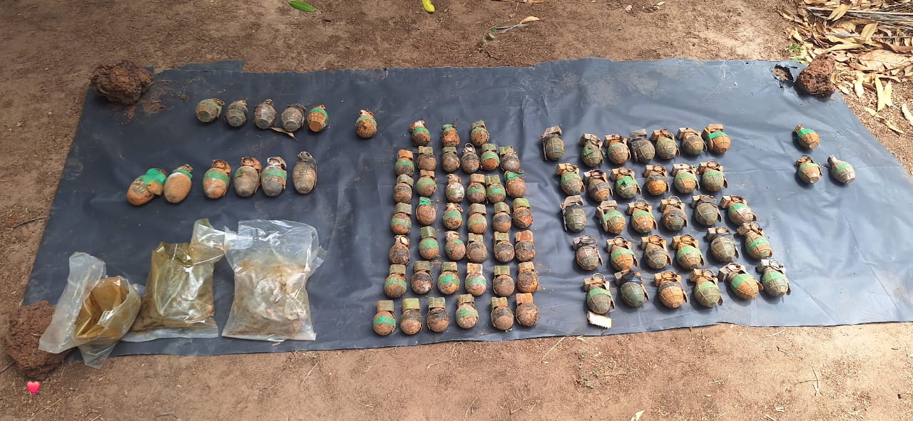 வவுனியாவில் ஆயுதங்கள் மீட்கப்பட்ட சம்பவம்: வீட்டு உரிமையாளர் உட்பட இருவர் சிக்கினர்!