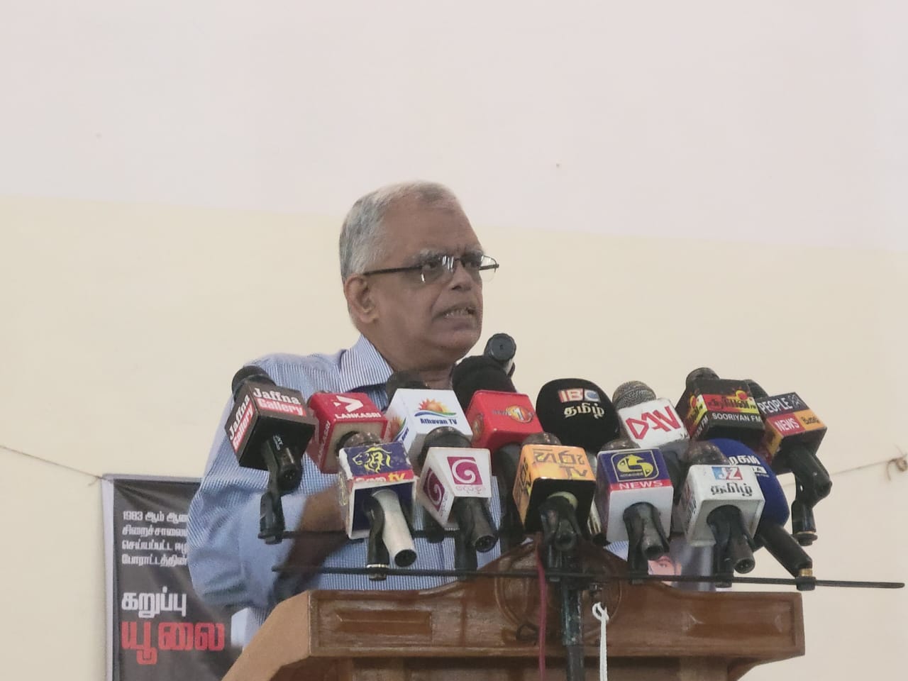 13 வேண்டாம் என்போர் அதனைவிட அதிகாரம் உள்ள அரசமைப்பைத் தருவோம் என உறுதியளிப்பார்களா?  – சிரேஷ்ட ஊடகவியலாளர் தனபாலசிங்கம் கேள்வி?