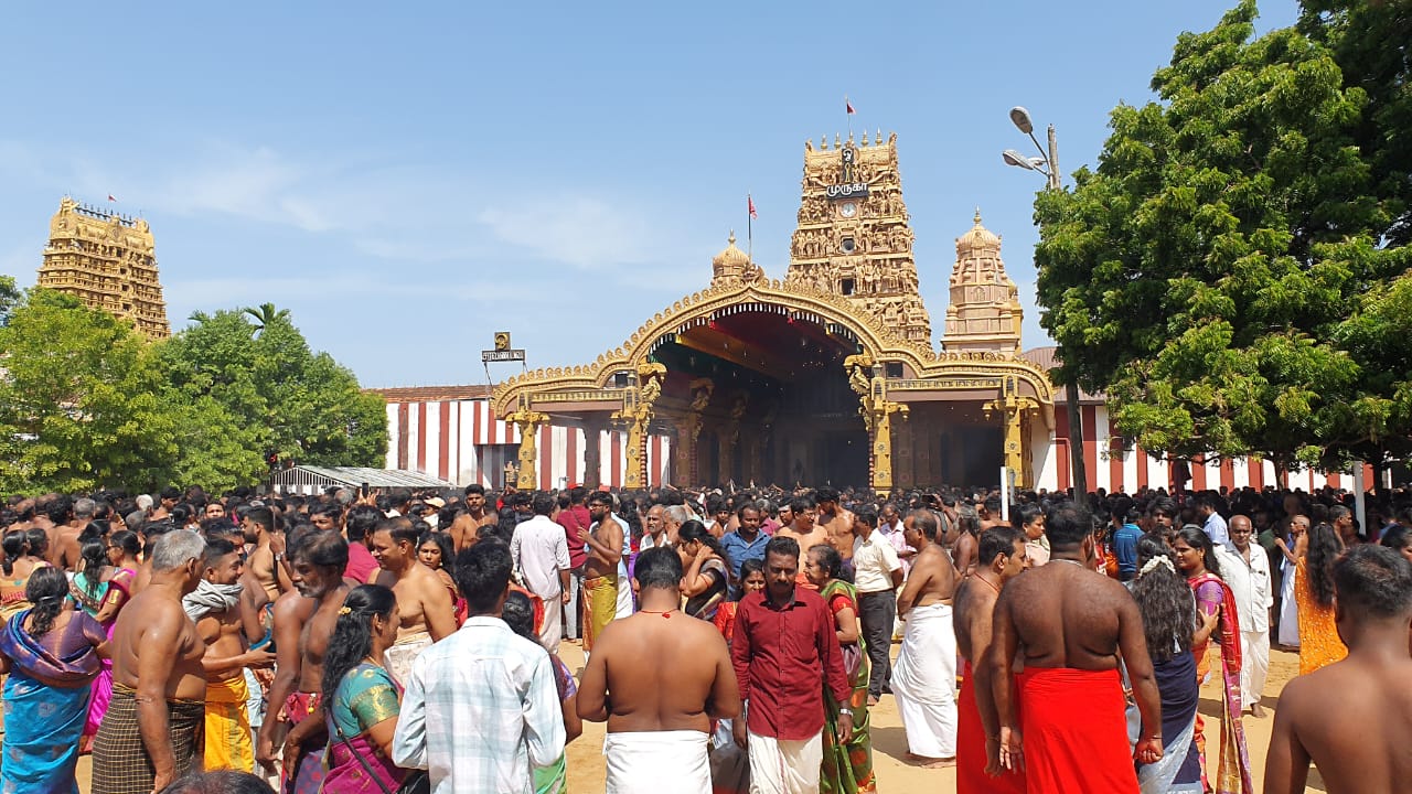 நல்லூர் கந்தன் மகோற்சவம் கொடியேற்றத்துடன் ஆரம்பம்  – பல்வேறு கட்டுப்பாடுகளும் விதிப்பு.