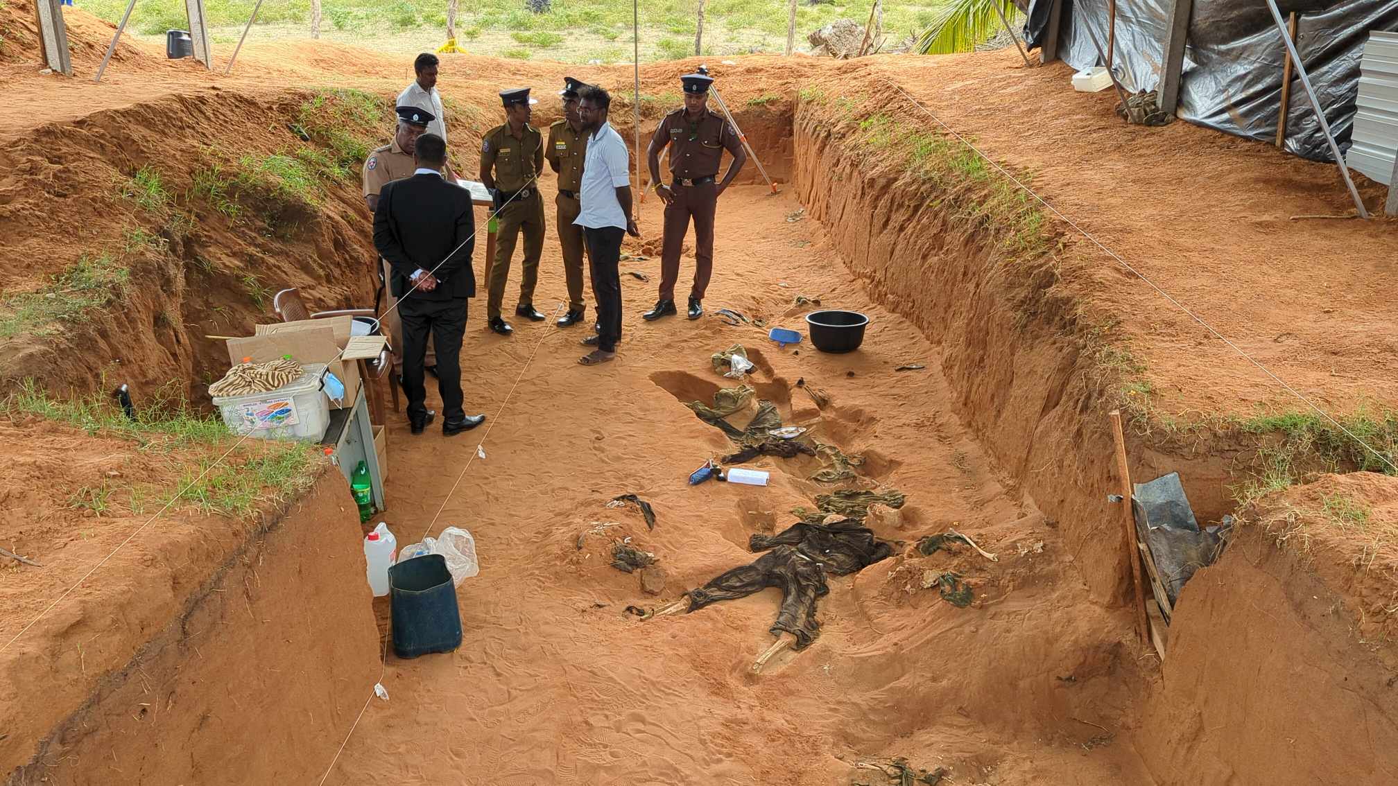 வெடிப்புக் காயங்களால் சாவடைந்தோரே கொக்குத்தொடுவாய் புதைகுழியில் மீட்பு!  – பகுப்பாய்வில் கண்டறிவு.