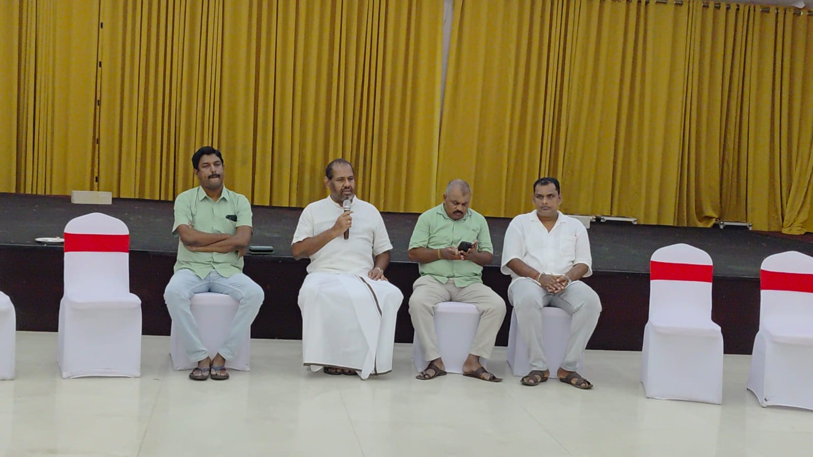 சமகால அரசியல் நிலவரம் குறித்து யாழ்ப்பாணத்தில் கலந்துரையாடல்.